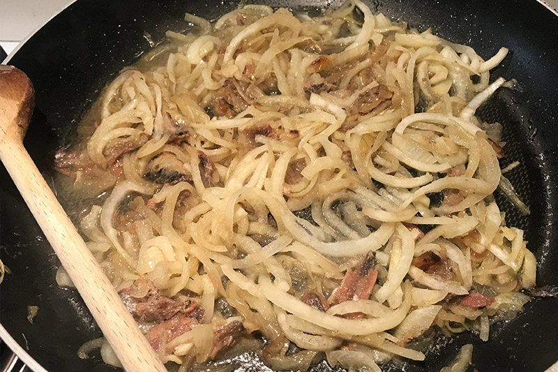 05 Spaghetti in salsa di acciughe e cipolle